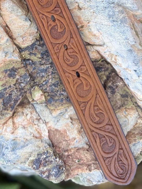 Justin Tooled Brown Leather Belt with Ornate Silver Heart Buckle main image 8